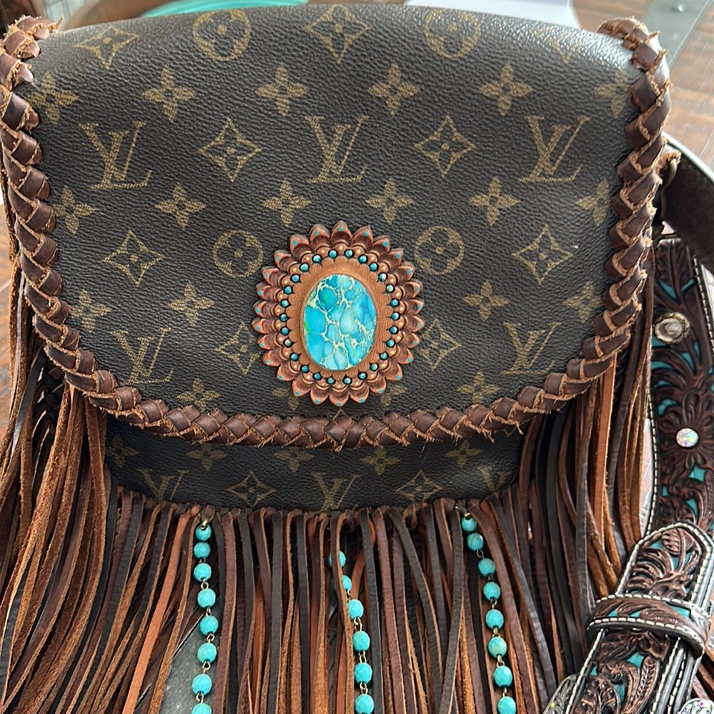 Louis Vuitton custom boho crossbody western bag. Super great bag! - Picture 2 of 4